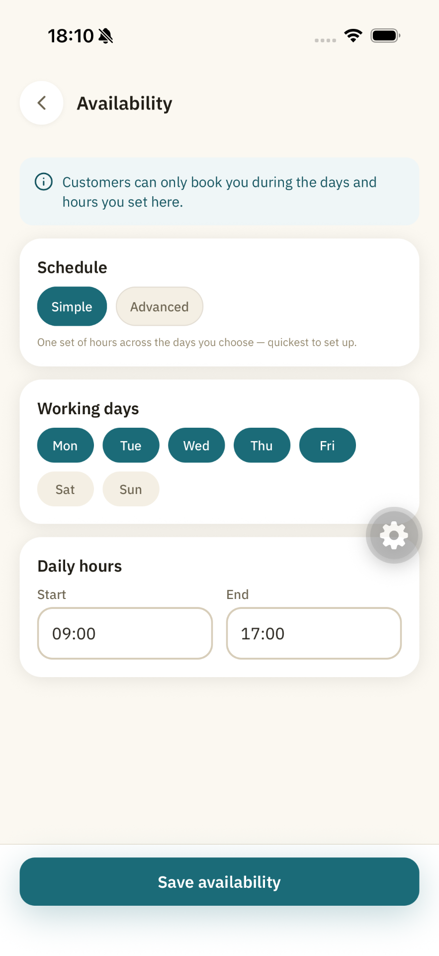 Availability screen with working days and daily hours / หน้าจอการตั้งเวลาว่าง พร้อมวันทำงานและช่วงเวลารายวัน